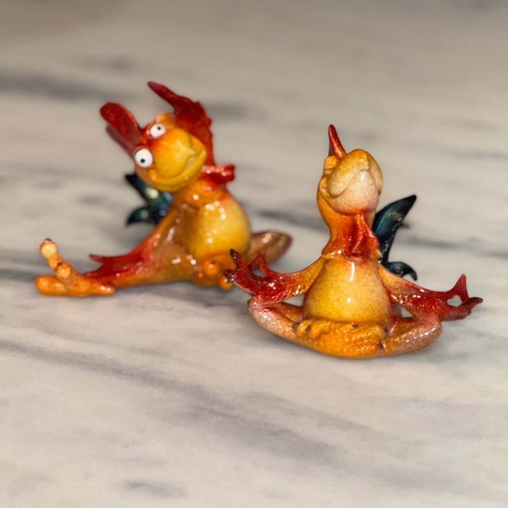 Set of 2 Resin Roosters Yoga Poses - Picture 1 of 5